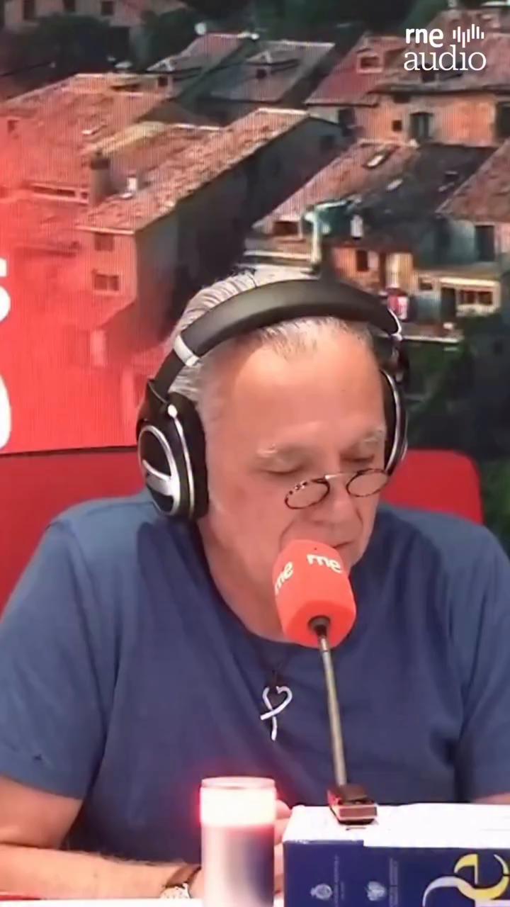 Blanca Paloma canta 'Contigo' en directo y abre su nuevo disco