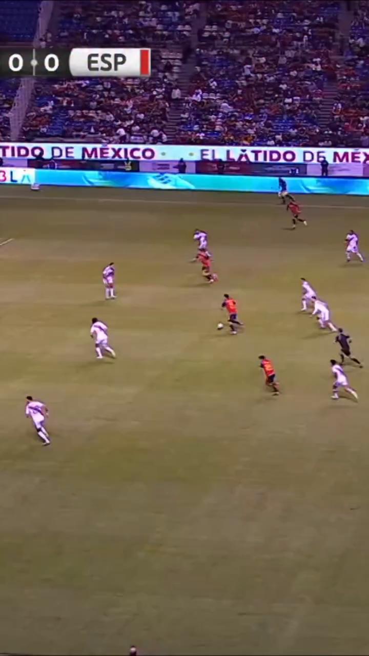 Oyarzabal marca el primer gol del partido en el minuto dos