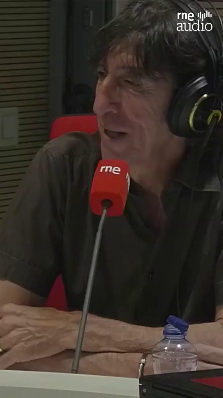 El partido de España fue aburrido y el entrenador se equivocó con el once