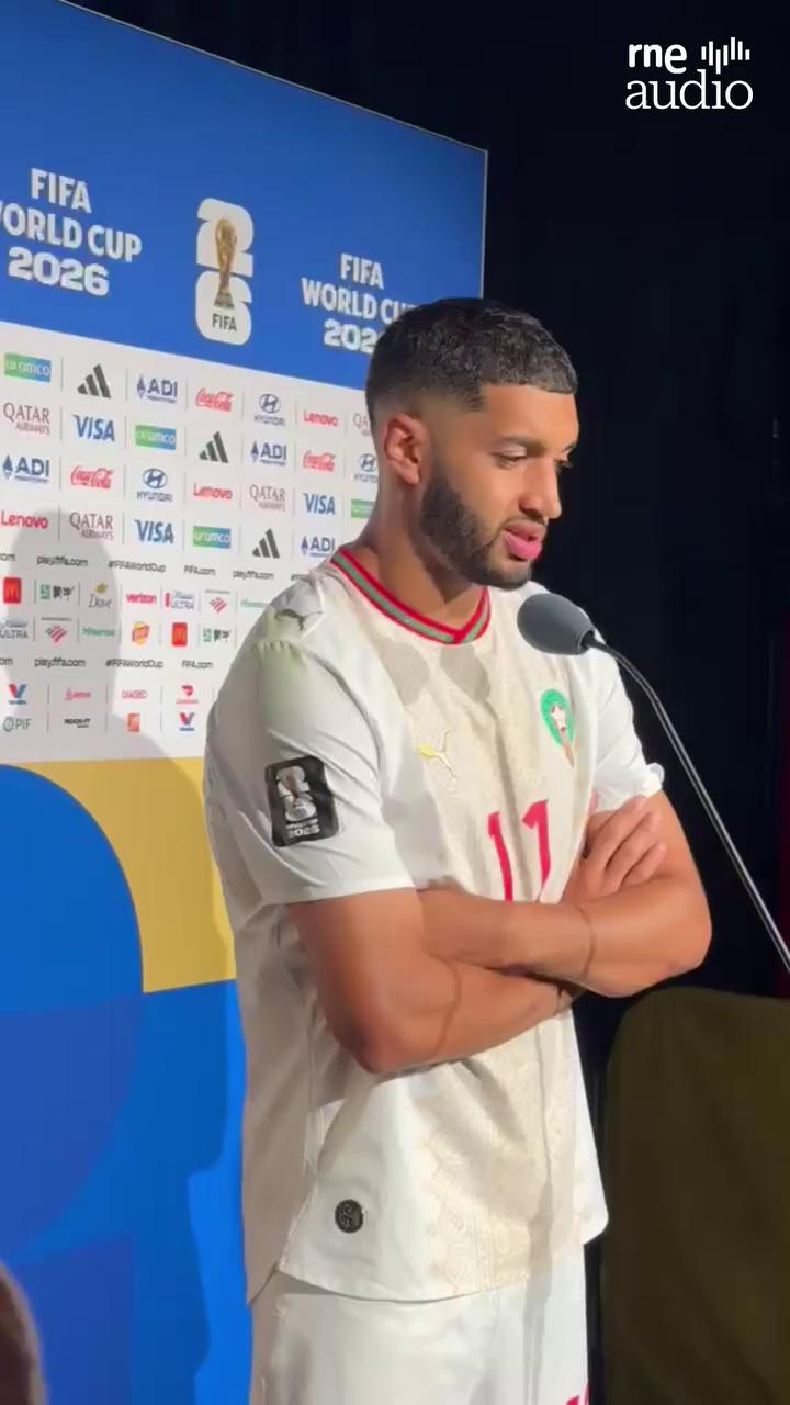 El jugador destaca el honor de tener a Guardiola en la grada del Mundial