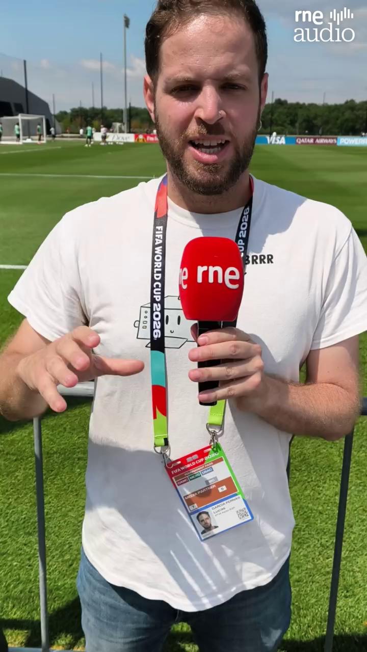 Neymar reaparece en el entrenamiento de Brasil tras su lesión con el Santos