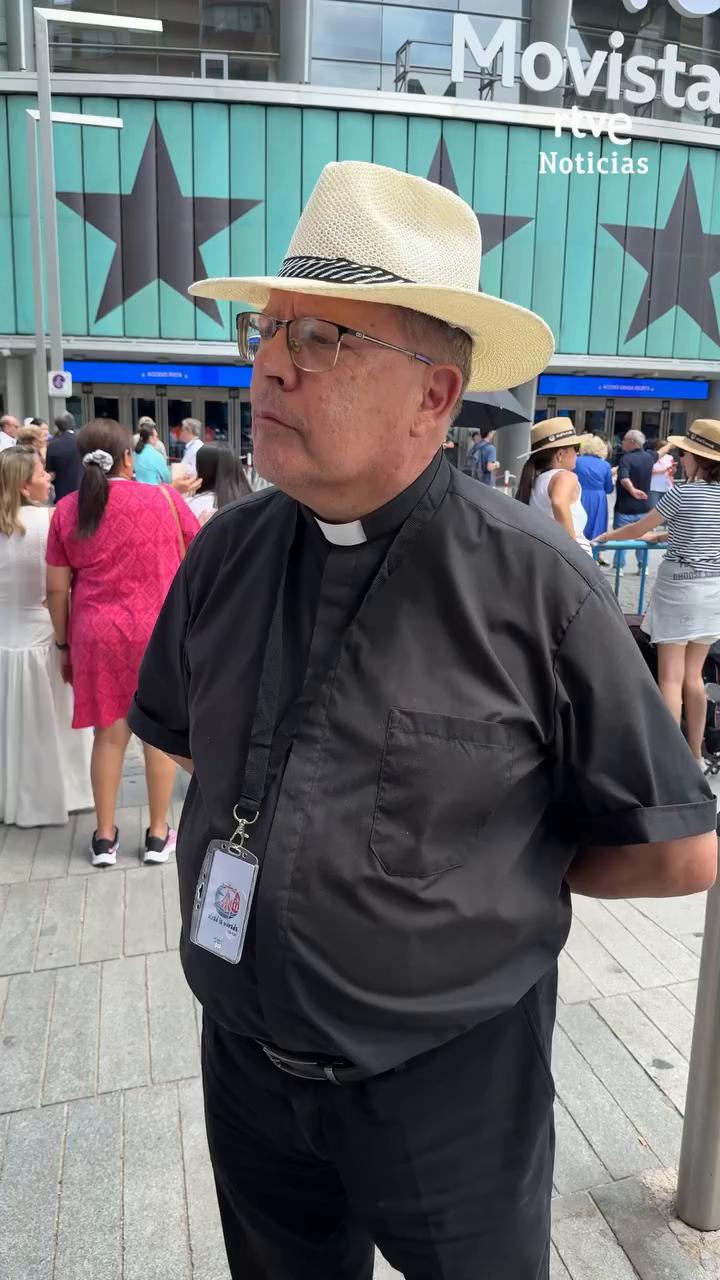 ¿Se encontrarán Bad Bunny y el Papa? Las opiniones divididas en la calle