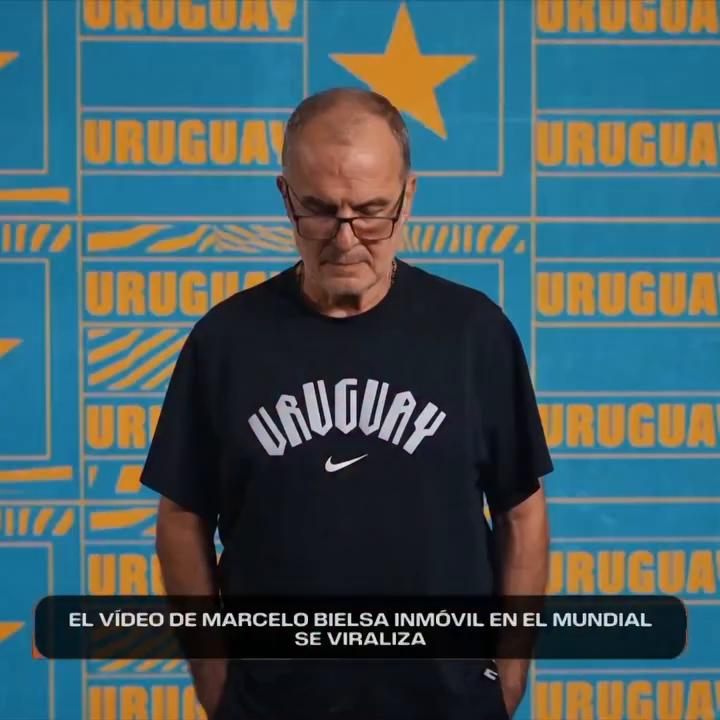 Bielsa se queda inmóvil en el vídeo promocional de la FIFA y rechaza dar explicaciones