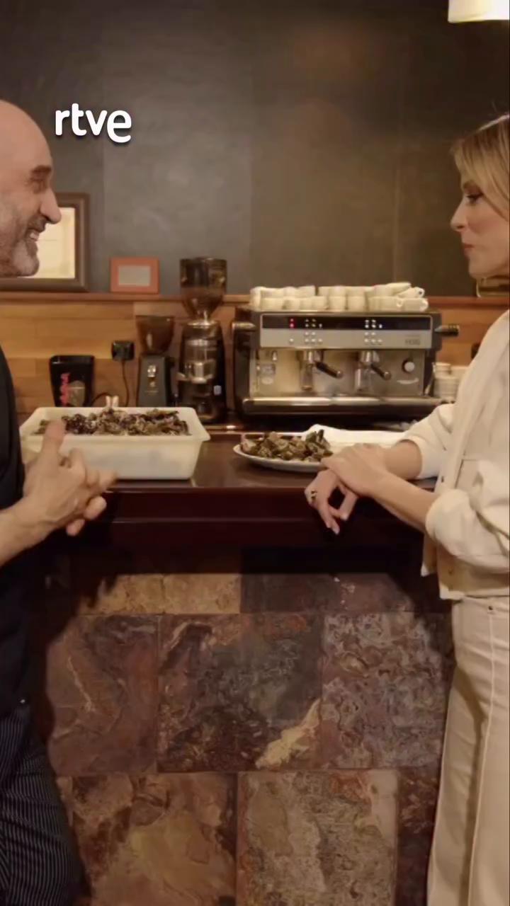 Cómo cocer percebes en un minuto: hiérvelos en agua hirviendo y ábralos tirando de la uña