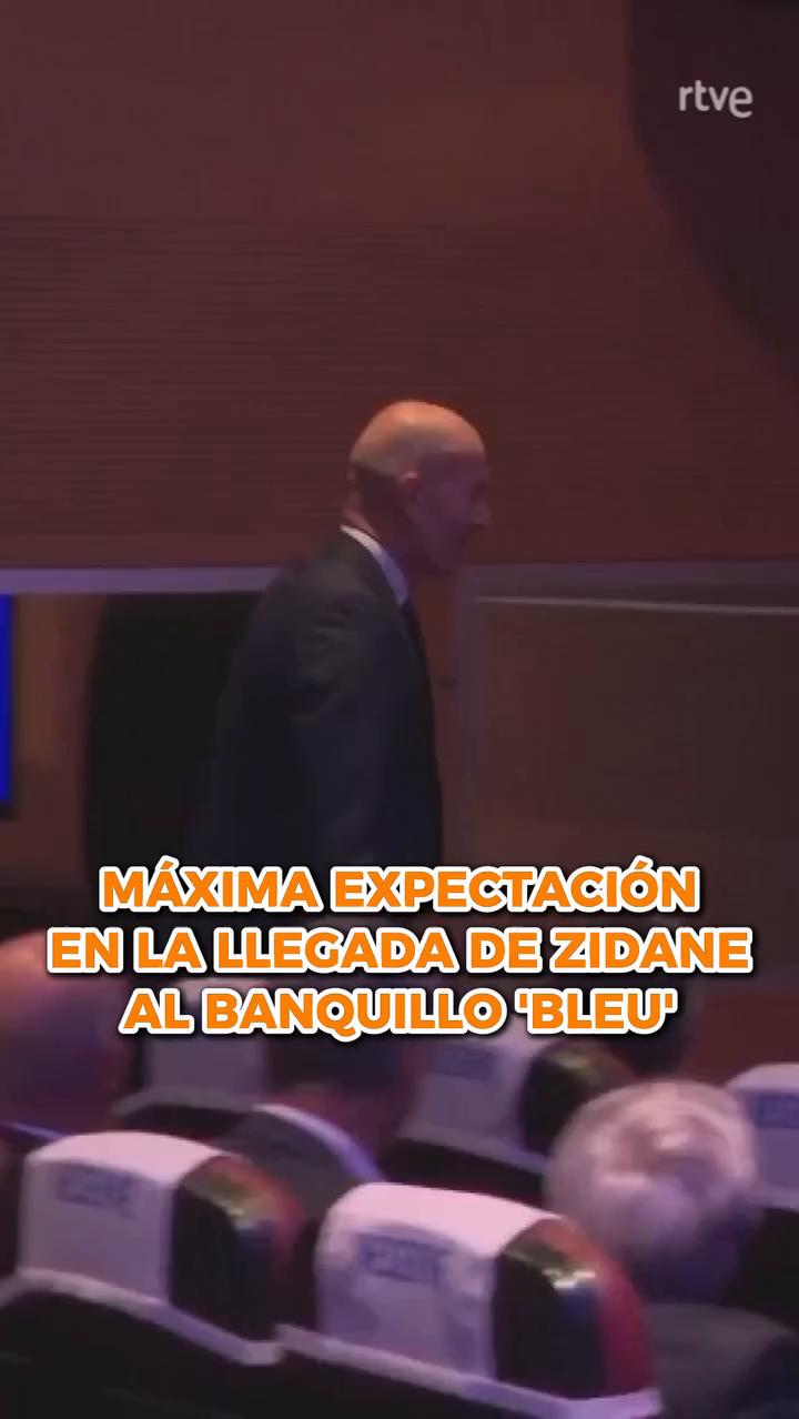 El vídeo concluye con un breve Merci de agradecimiento final.