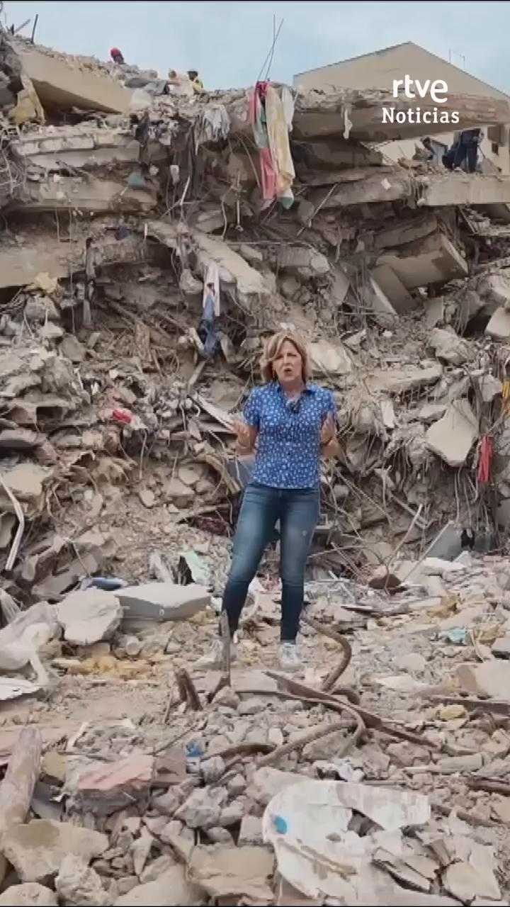 Un mes después del terremoto, La Guaira sigue entre ruinas y miles de cadáveres