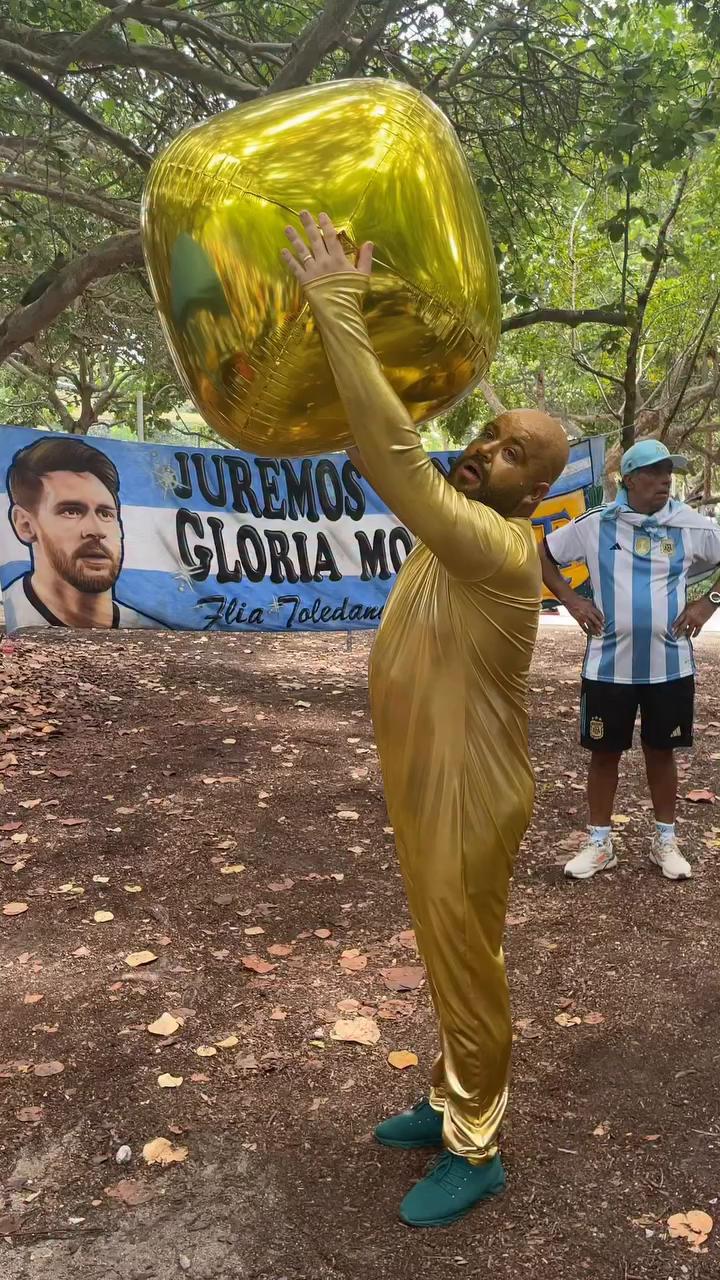 Hincha argentino en la plaza: 'Quiero que Argentina gane el Mundial otra vez'
