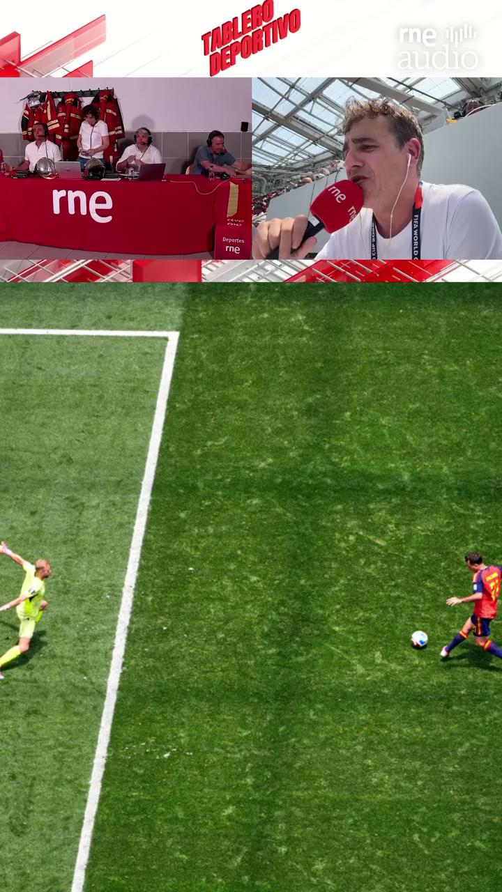 Cucurella marca el gol de España y desata la euforia en el banquillo