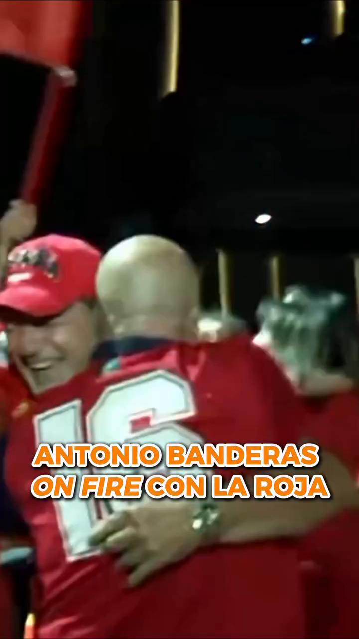 Antonio Banderas transforma su teatro en cine para el partido de España