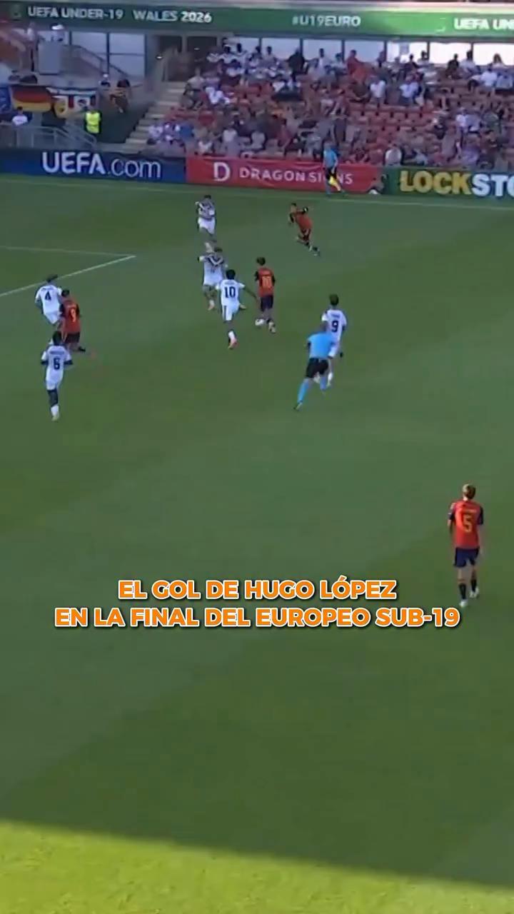 Hugo López marca el primer gol de España tras remate al poste en el área