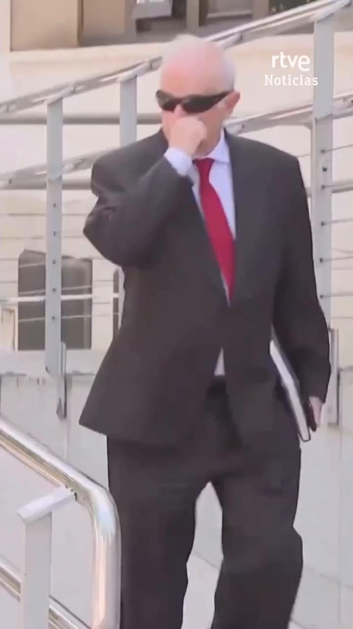 El juez Peinado se va de vacaciones sin decidir sobre el pasaporte de Begoña Gómez