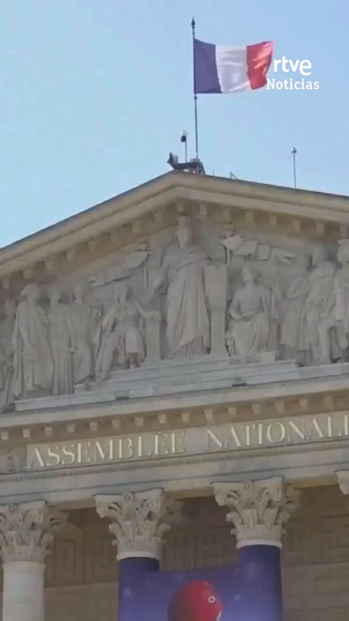 Francia prohíbe las redes sociales a menores de 15 años a partir de septiembre