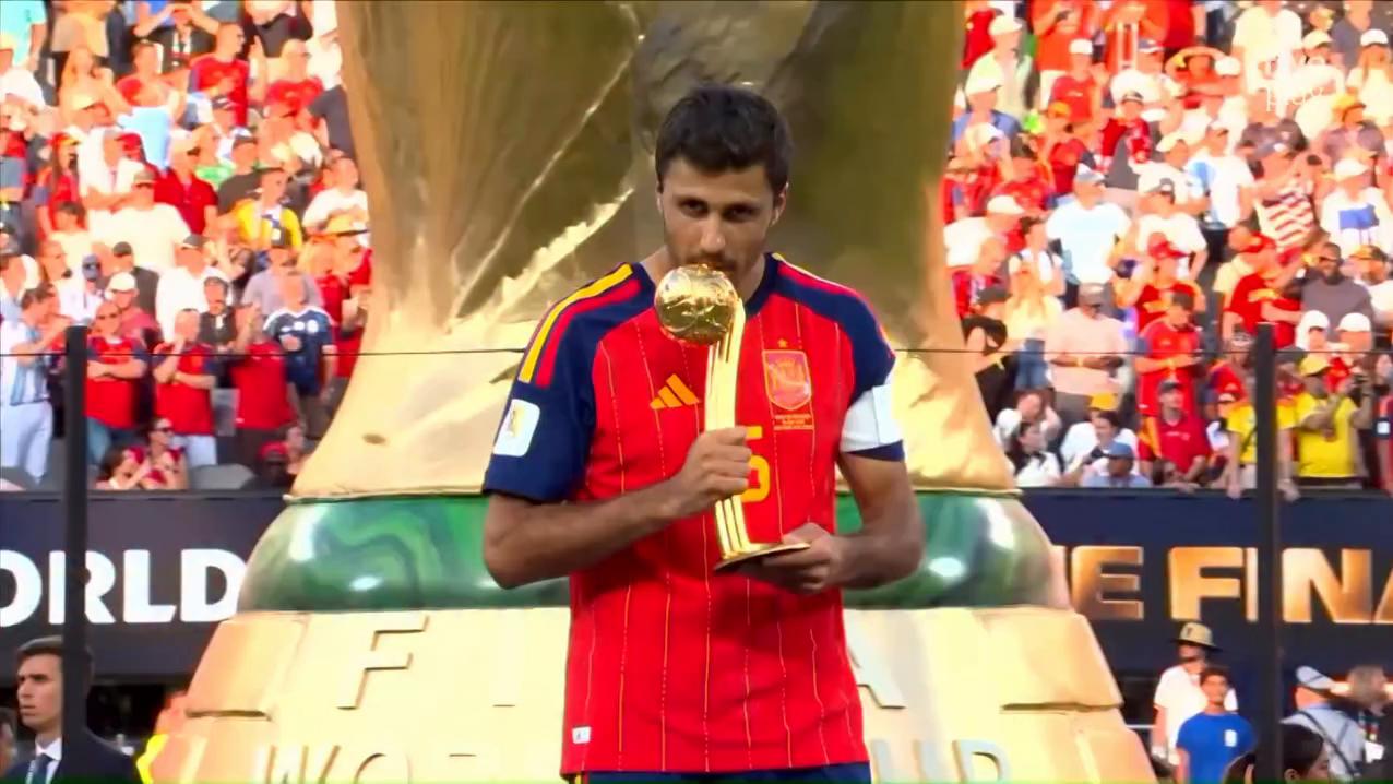El Real Madrid pone sobre la mesa una oferta por Rodri tras el Mundial