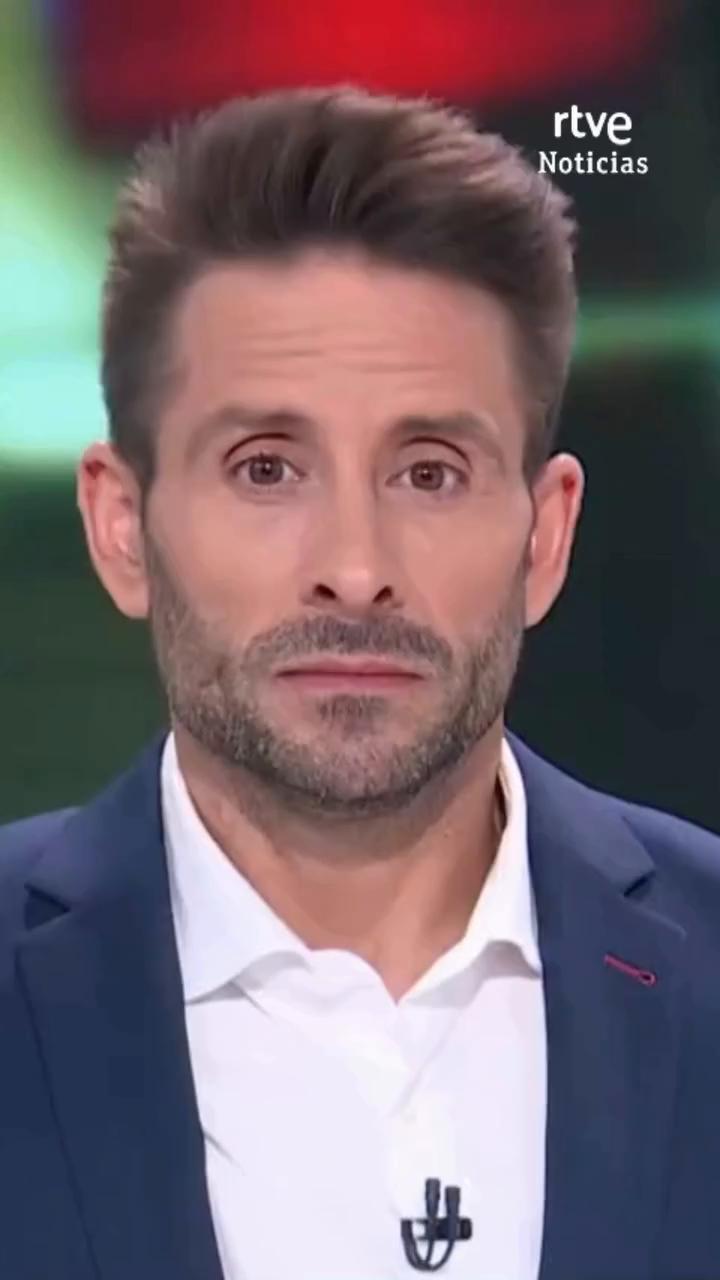 Una reacción química en la piscina de La Bisbal deja 17 heridos