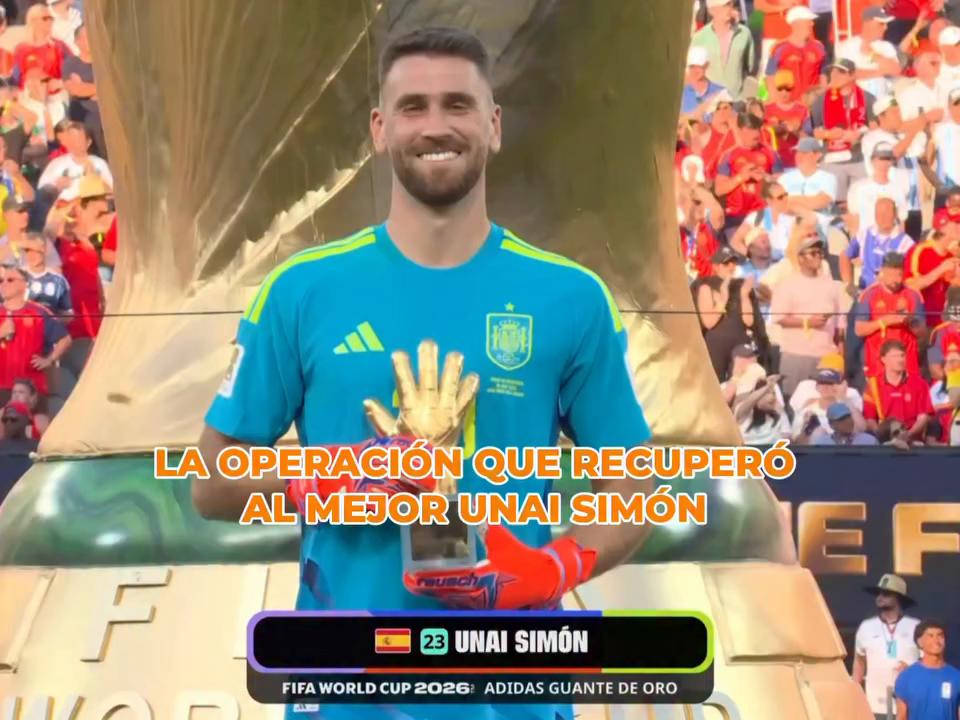 Unai Simón levanta el Guante de Oro tras superar su lesión de muñeca