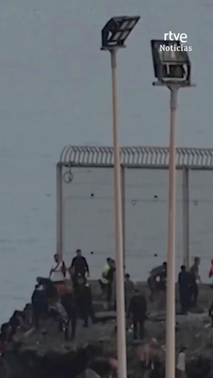Italia refuerza controles a viajeros de España por la crisis de Ceuta