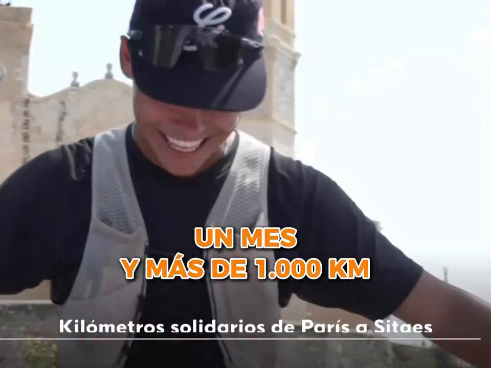 Hugo Bravo corona su reto llegando a Sitges tras 36 días desde París