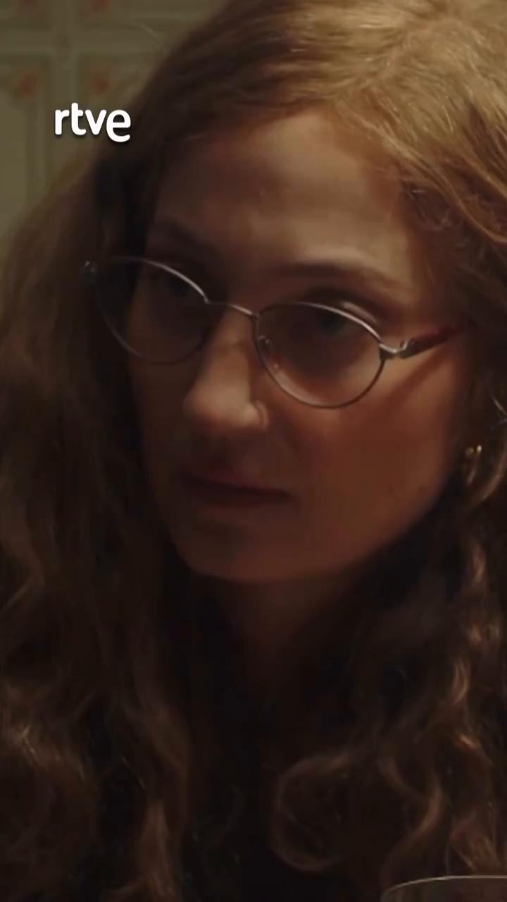 Elena duda en escribir su nuevo libro por amor a Nino