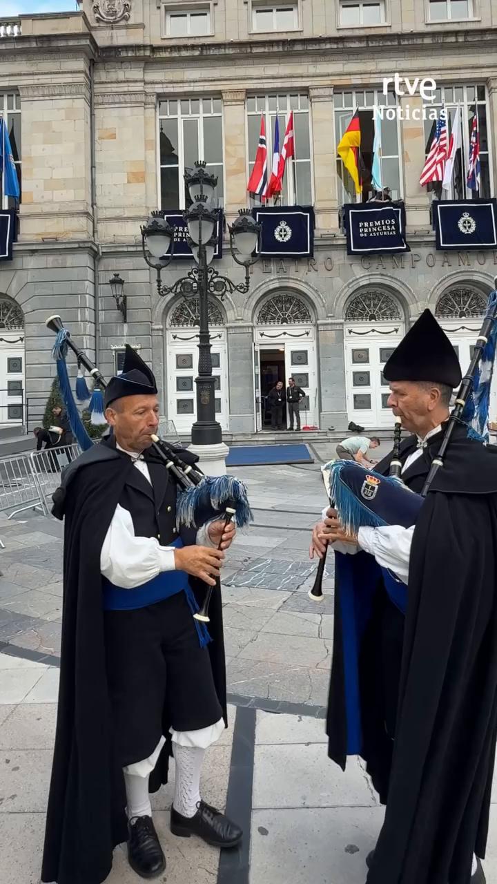 El coro ensaya con intensidad para la entrega de los Premios Princesa de Asturias