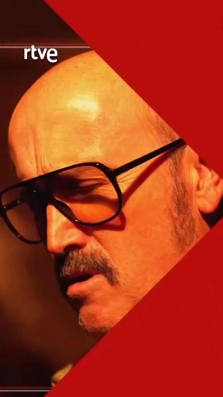 Mi padre describe la vida feliz de dinosaurios españoles con anís y brisca