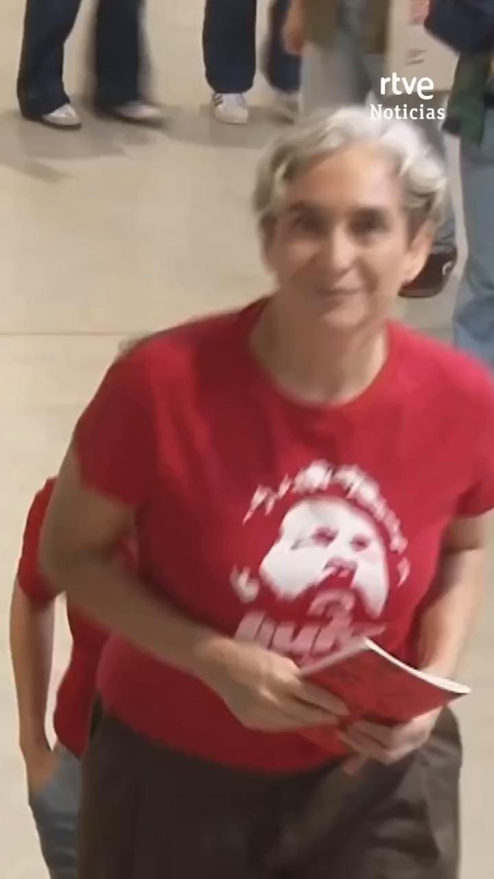 Frente Amplio elige a Ada Colau como candidata presidencial el 29 de noviembre