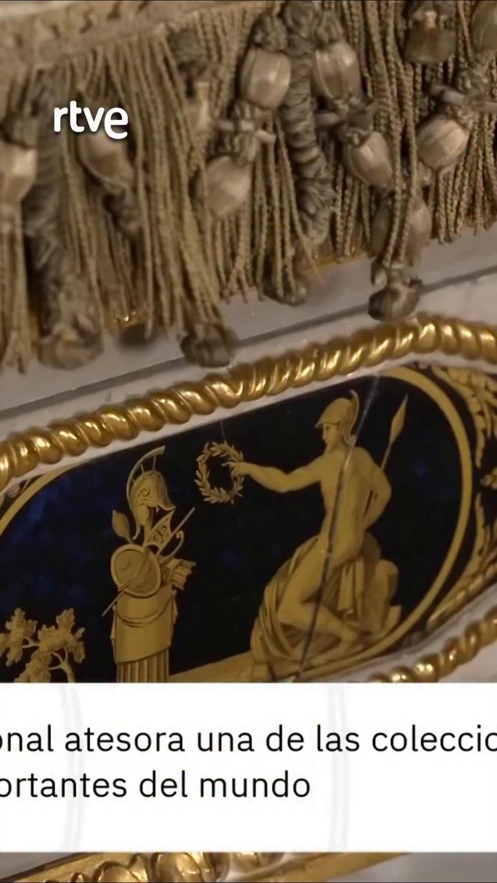 El carmesí y la seda: el lujo textil que define la vida cortesana