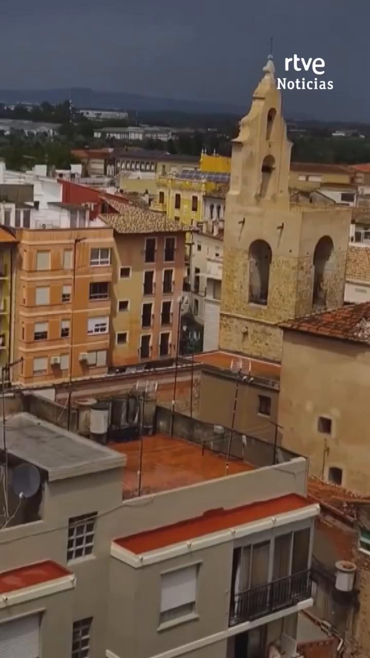 Tromba de agua en Alcira daña una iglesia y causa decena de incidentes