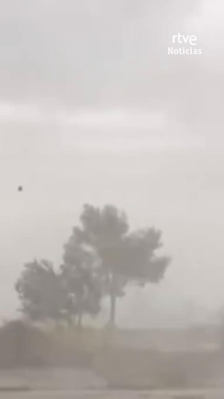 Rachas de viento de 150 km/h causan daños en la Comunidad Valenciana y Baleares
