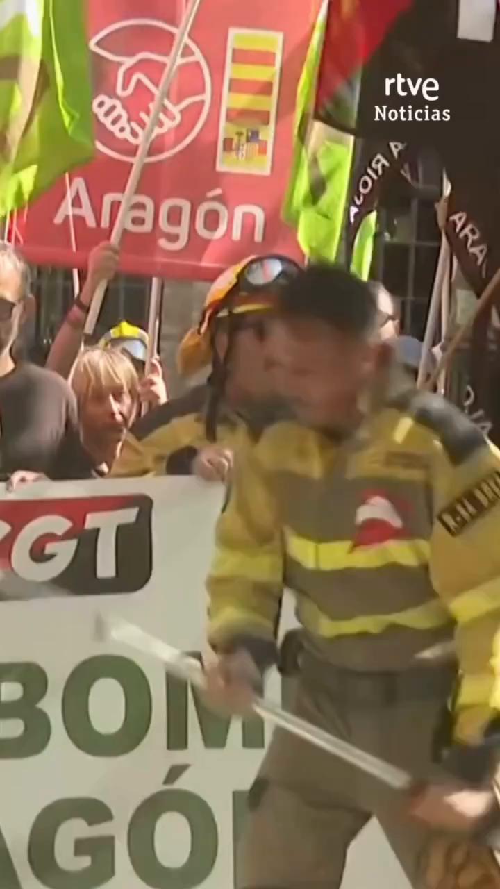 Bomberos forestales exigen en Zaragoza 200 efectivos más y vehículos nuevos al gobierno de Aragón
