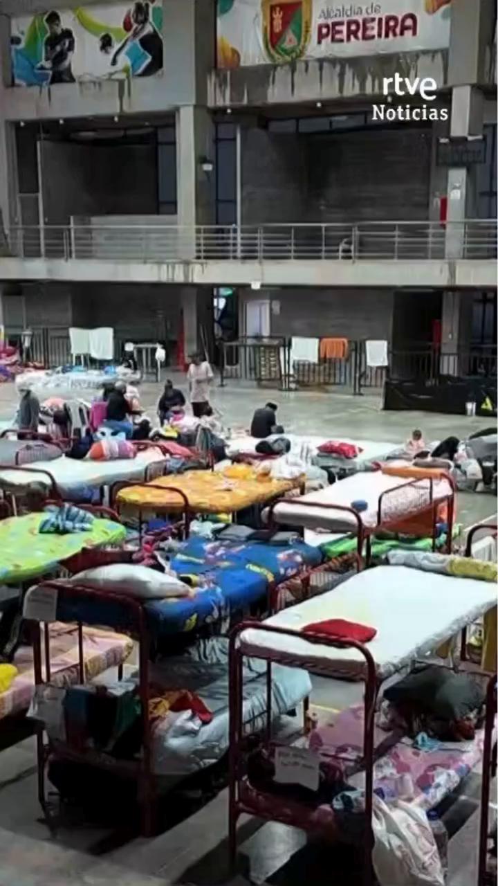 Ciclón tropical agrava crisis tras terremoto en Colombia: polideportivos como refugio para damnificados