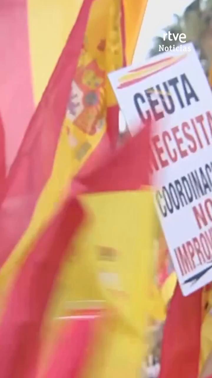 Miles de personas marchan en Ceuta exigiendo protección tras la llegada masiva de inmigrantes