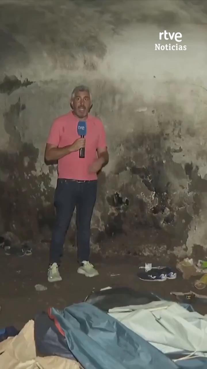 Bomberos hallan campamento calcinado de migrantes en Ceuta tras incendio en galería