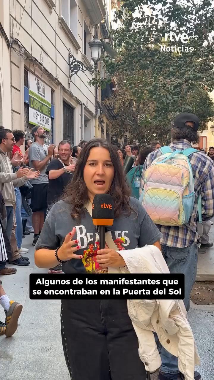 Manifestantes paralizan un desahucio en Navas de Tolosa tras protesta en Sol
