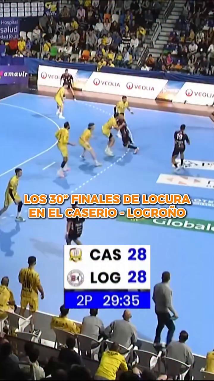 Juan Manuel Mar aparece para desviar el balón en los segundos finales
