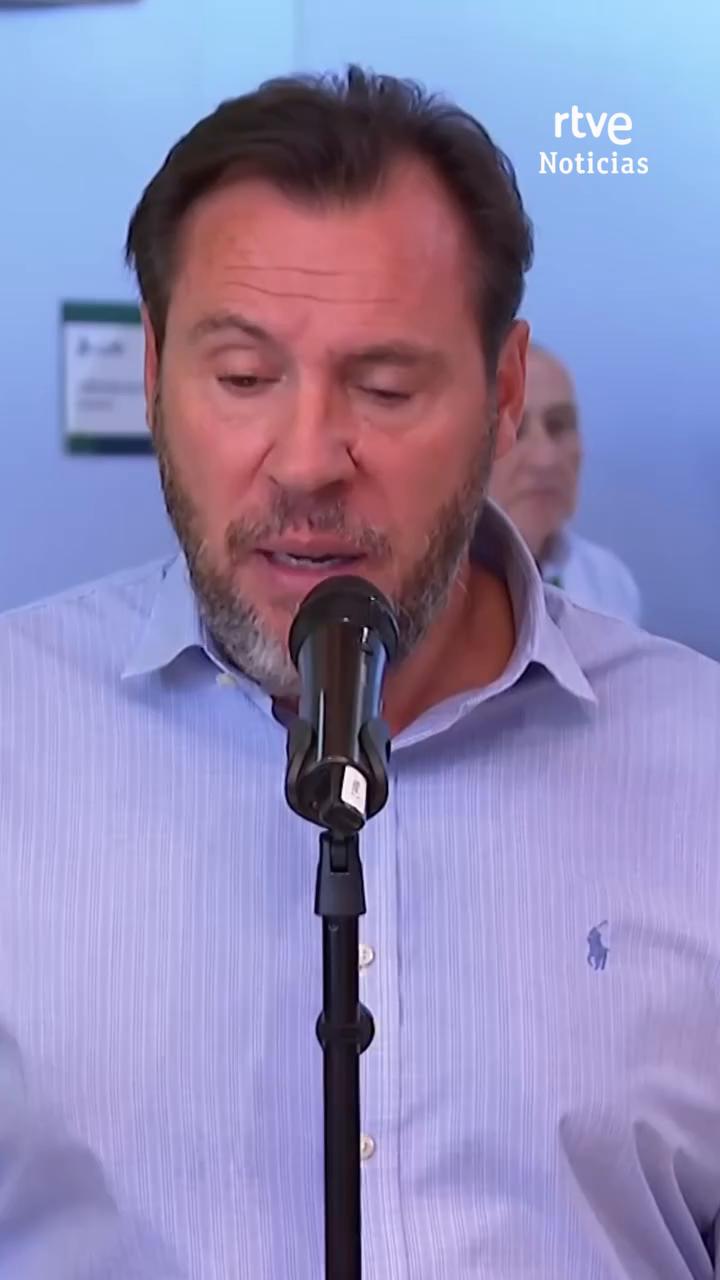 Adif autoriza reanudar la marcha al AVE pese a señal roja y provoca choque