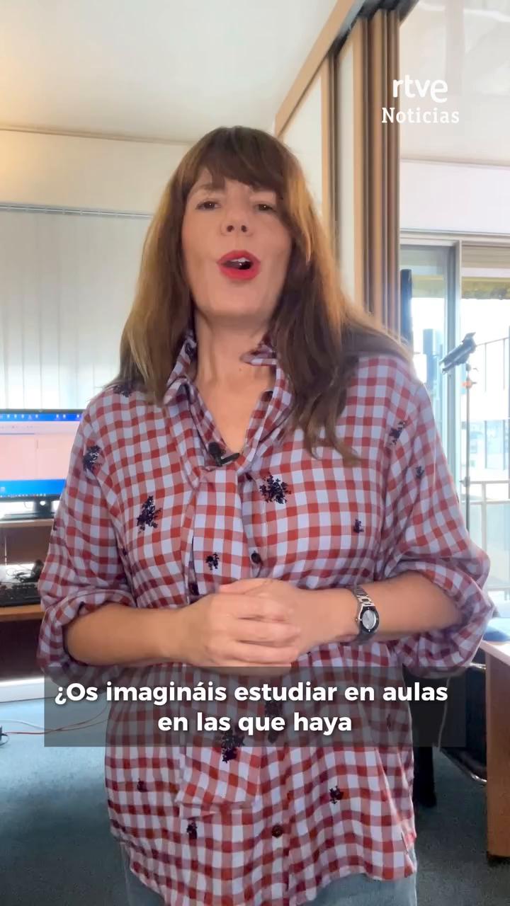 Estudiantes franceses se movilizan contra filtraciones, ratas y falta de profesores