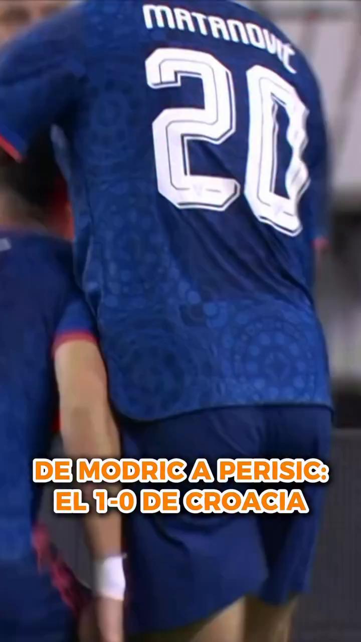 Croacia se adelanta a España con gol de cabeza de Fénixis