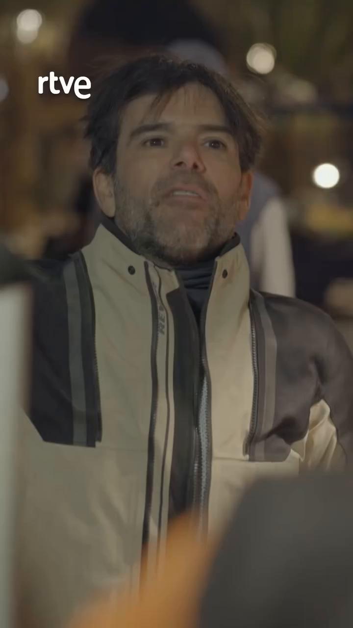 Confusión en el pedido: ¿vaquera, brochet o cordero? El cliente duda del plato