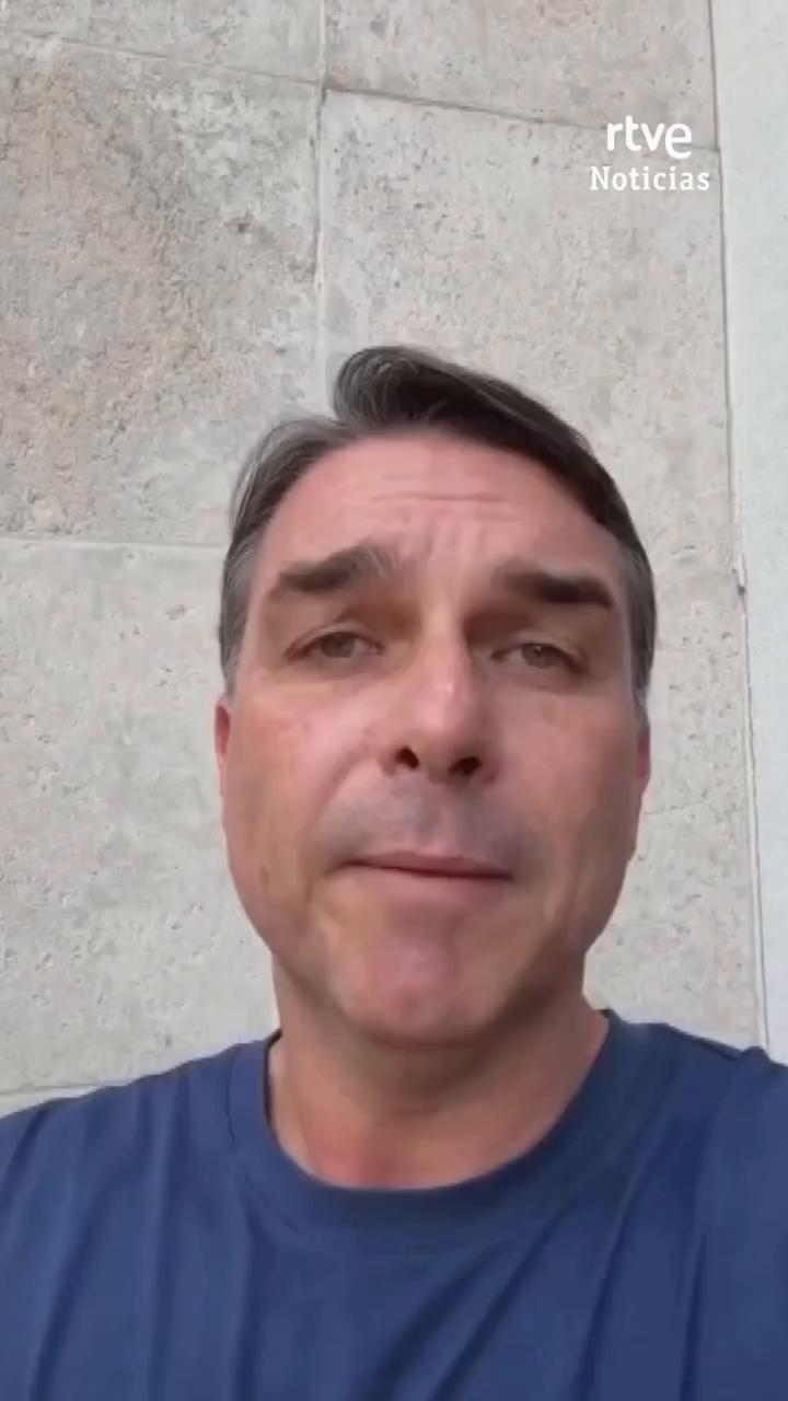 Flavio Bolsonaro organiza la oposición a Lula y pide anular su candidatura