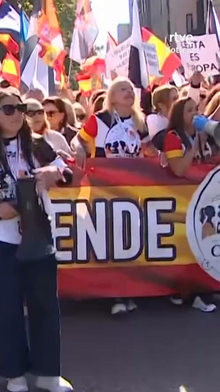 Mujeres caballas marchan en Madrid para exigir una Ceuta segura y española