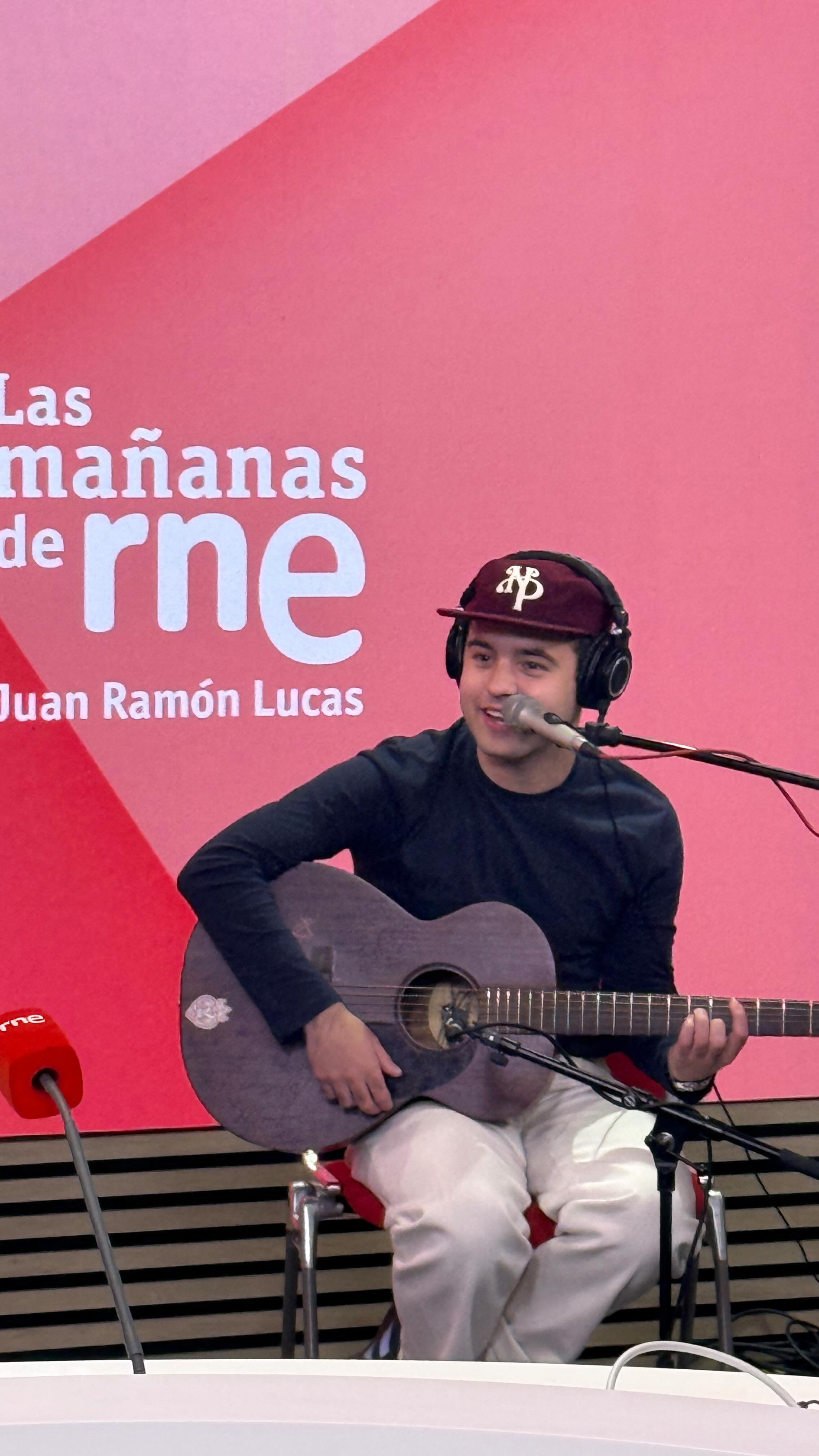 🗣️ “Como estamos tan acostumbrados a lo intangible, uno a veces quiere volver a algo que puede tocar”.