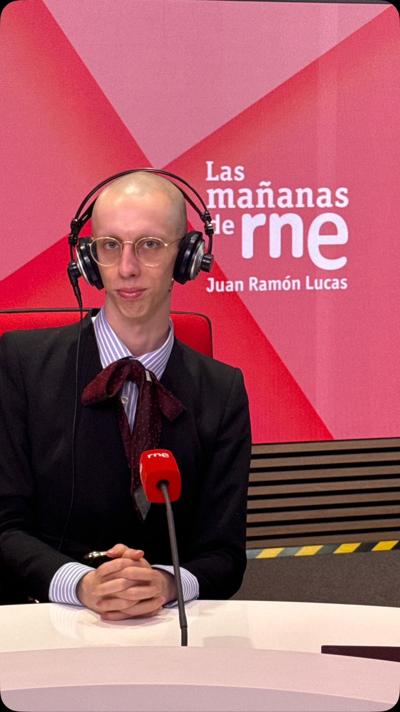 Hugaceo Crujiente (hugaceo.crujiente) nos invita a un recorrido para conocer su universo 🖼️