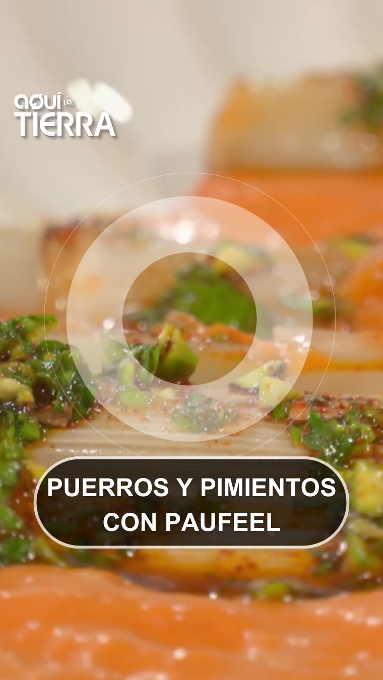Juan Pablo y Pau Phil crean una salsa proteica de piquillos para puerros al horno