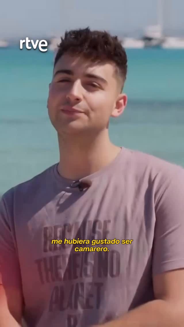 Juanjo Bona, promesa musical joven, revela su sueño de ser camarero como Jordi Roca