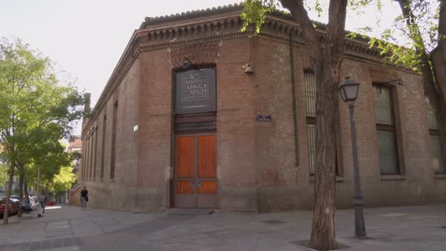La Real Fábrica de Tapices revela los secretos de los tintes naturales desde 1721