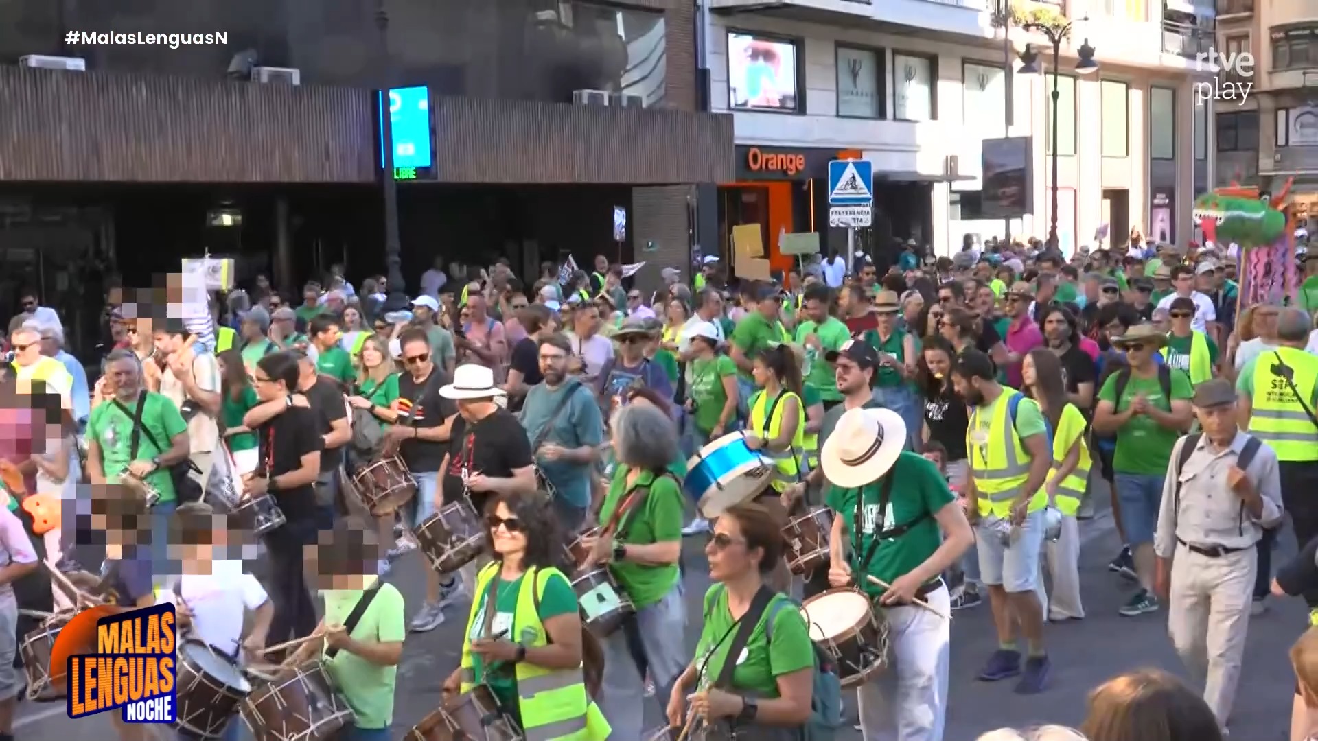 Huelga indefinida en Valencia: profesores exigen la dimisión de la consellera de Educación