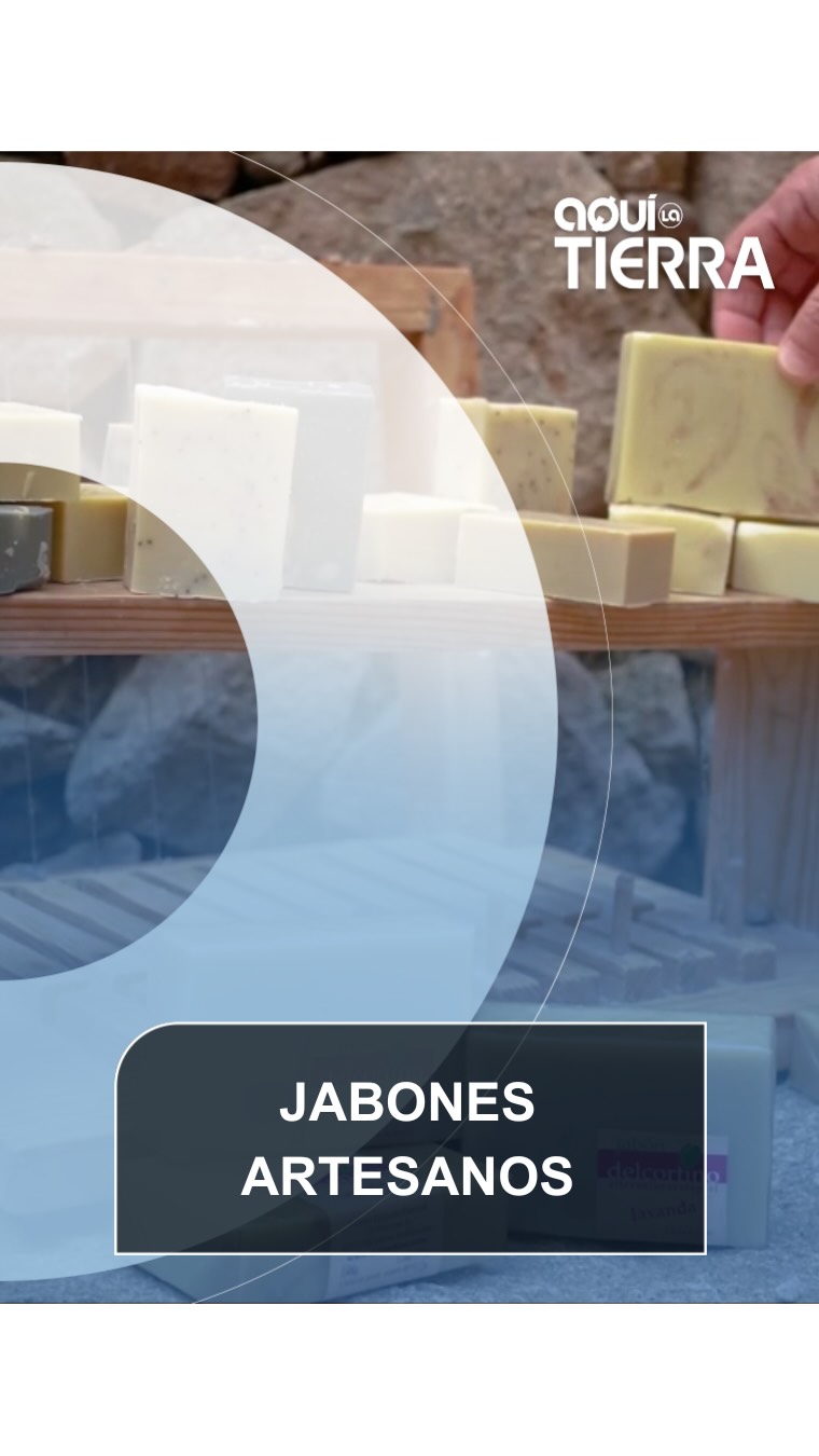 🧼 Nos quedamos hipnotizados al ver el trabajo artesano de Raquel Delgado en jabones_delcortino. Tradición y precisión se dan la mano para lograr pastillas suaves, firmes y aromáticas.