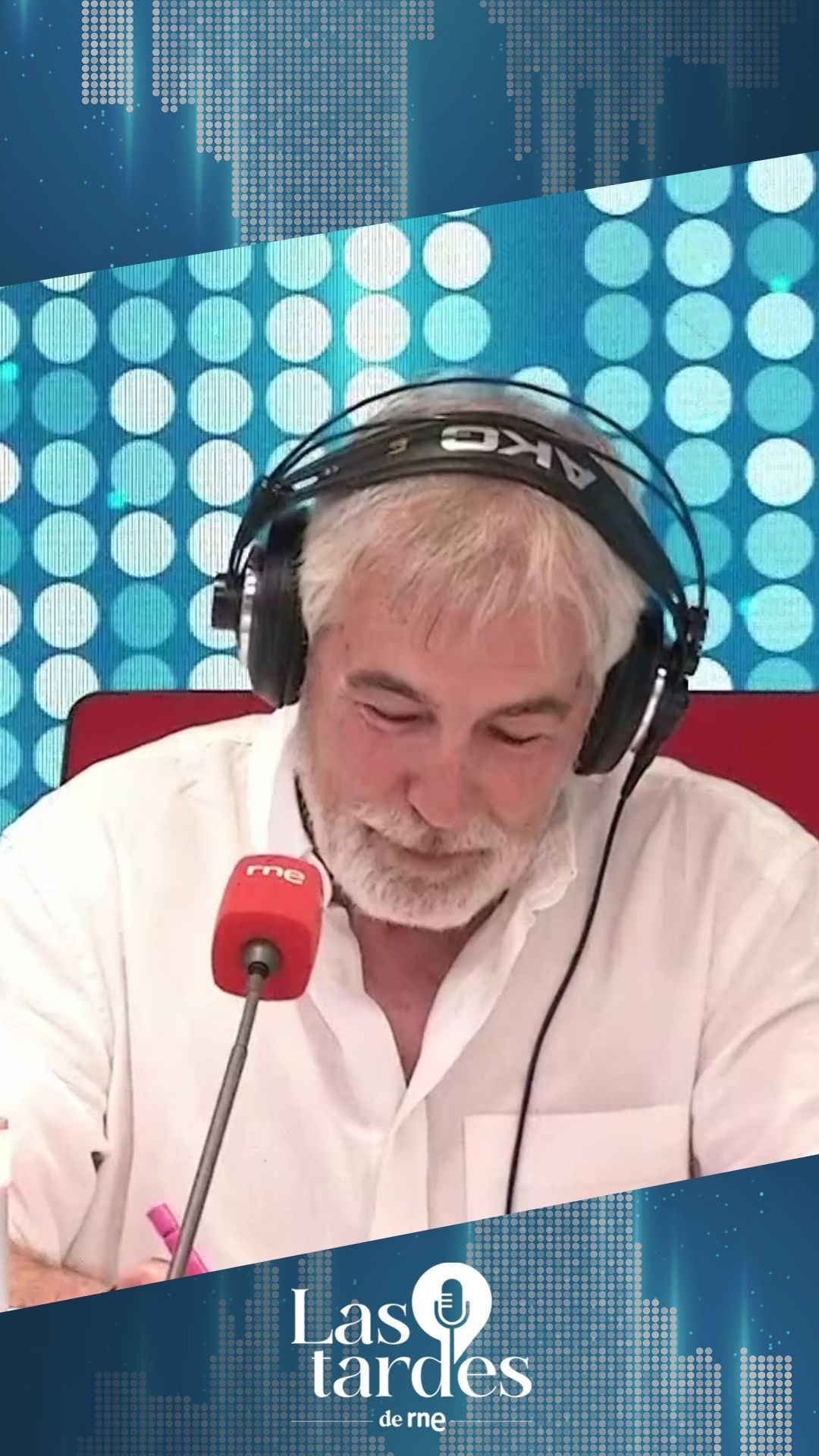 Sobredosis papal satura los medios: presentador se queda sin palabras