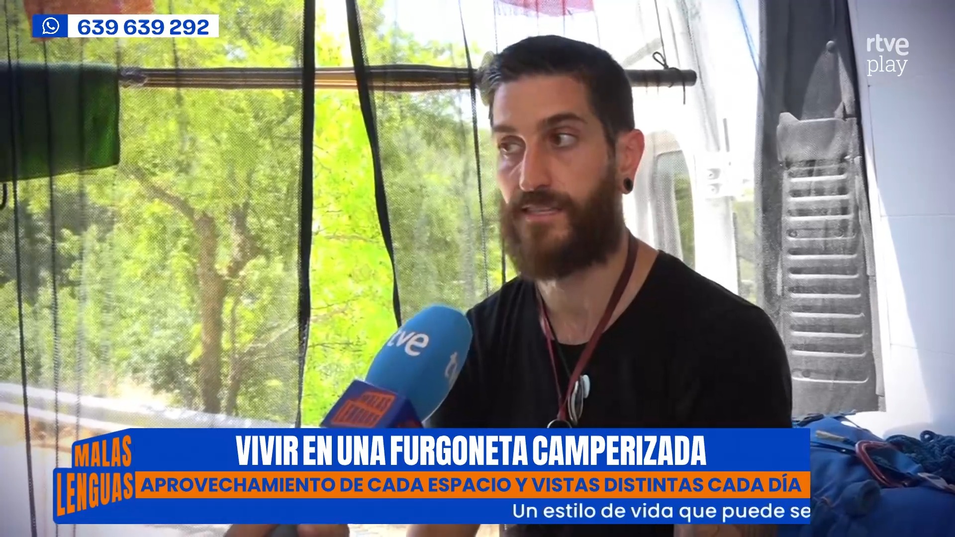 Miguel vive en una camper hecha a medida y muestra su casa sobre ruedas