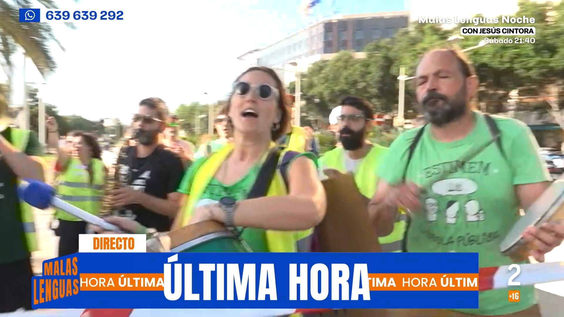 Profesores en huelga acampan en Valencia frente al Palau de la Música